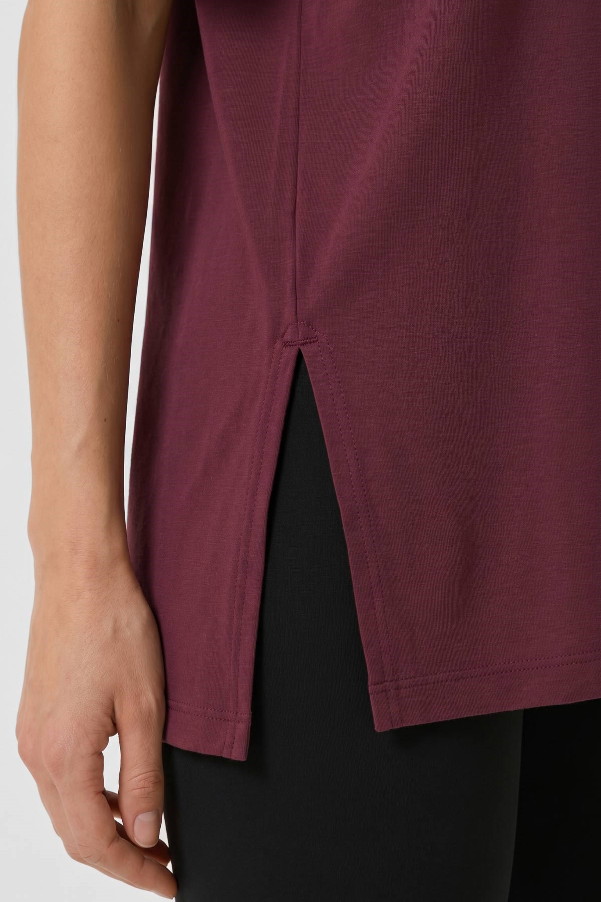 Mısırlı Kadın Modal Uzun Yırtmaçlı T-Shirt Bordo