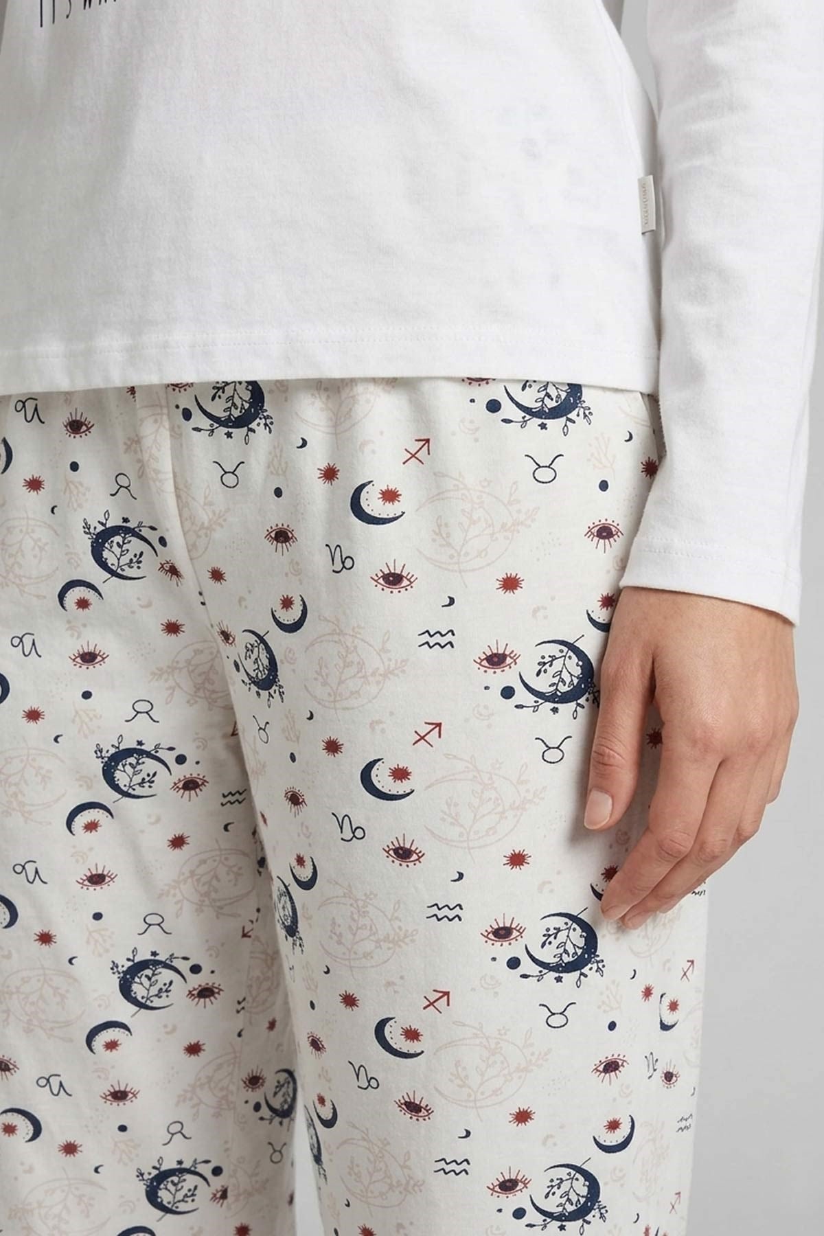Mısırlı Kadın Pamuk Baskı Detaylı Pijama Takım Ekru