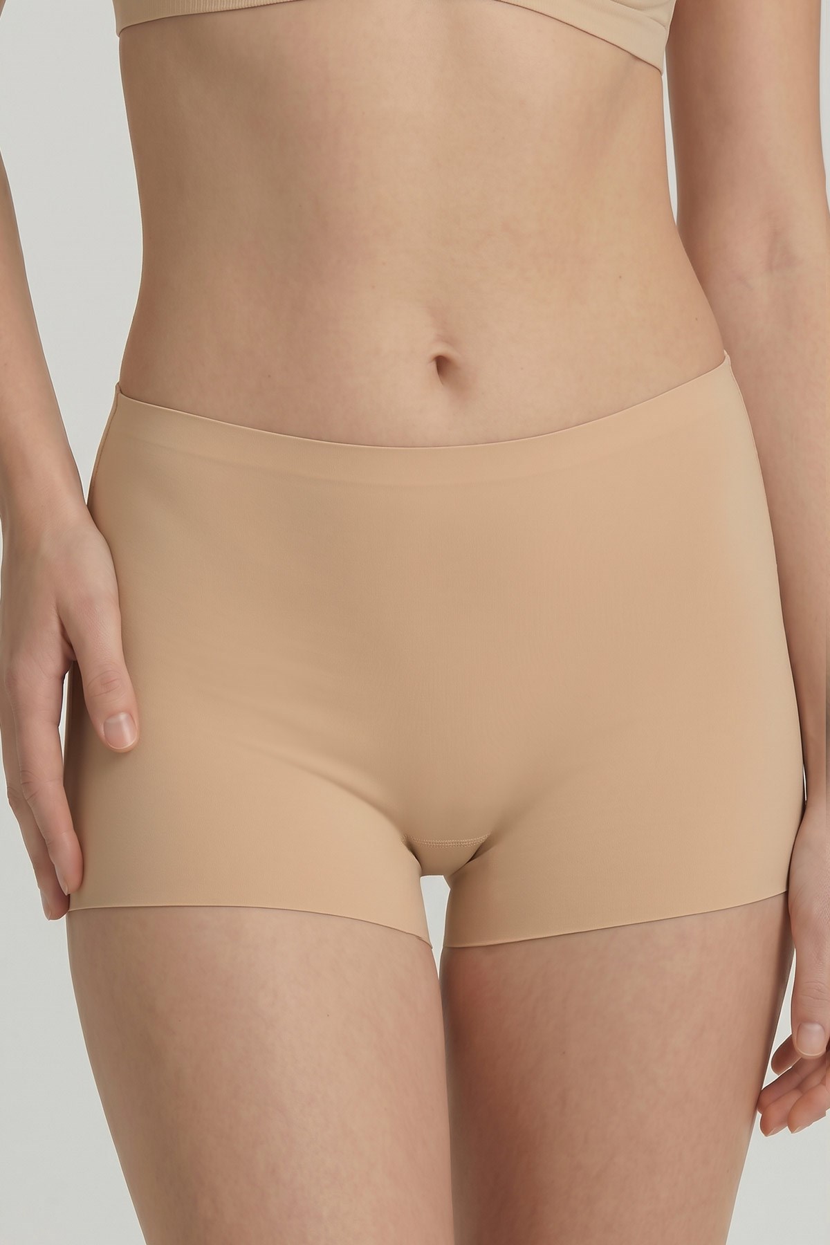 Mısırlı Lazer Kesim Shorty Ten