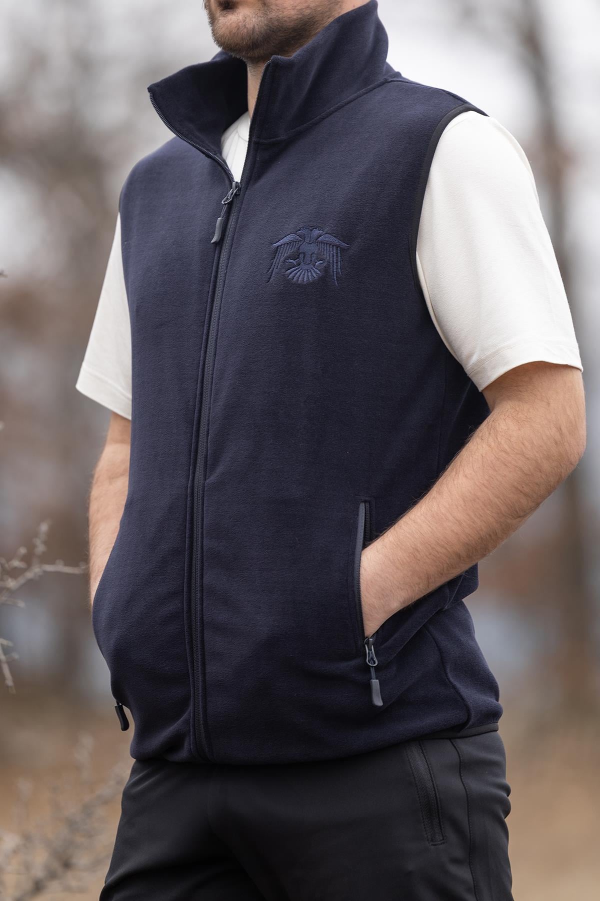 hugluoutdoorLacivert Polar Yelek Kartal Nakışlı 