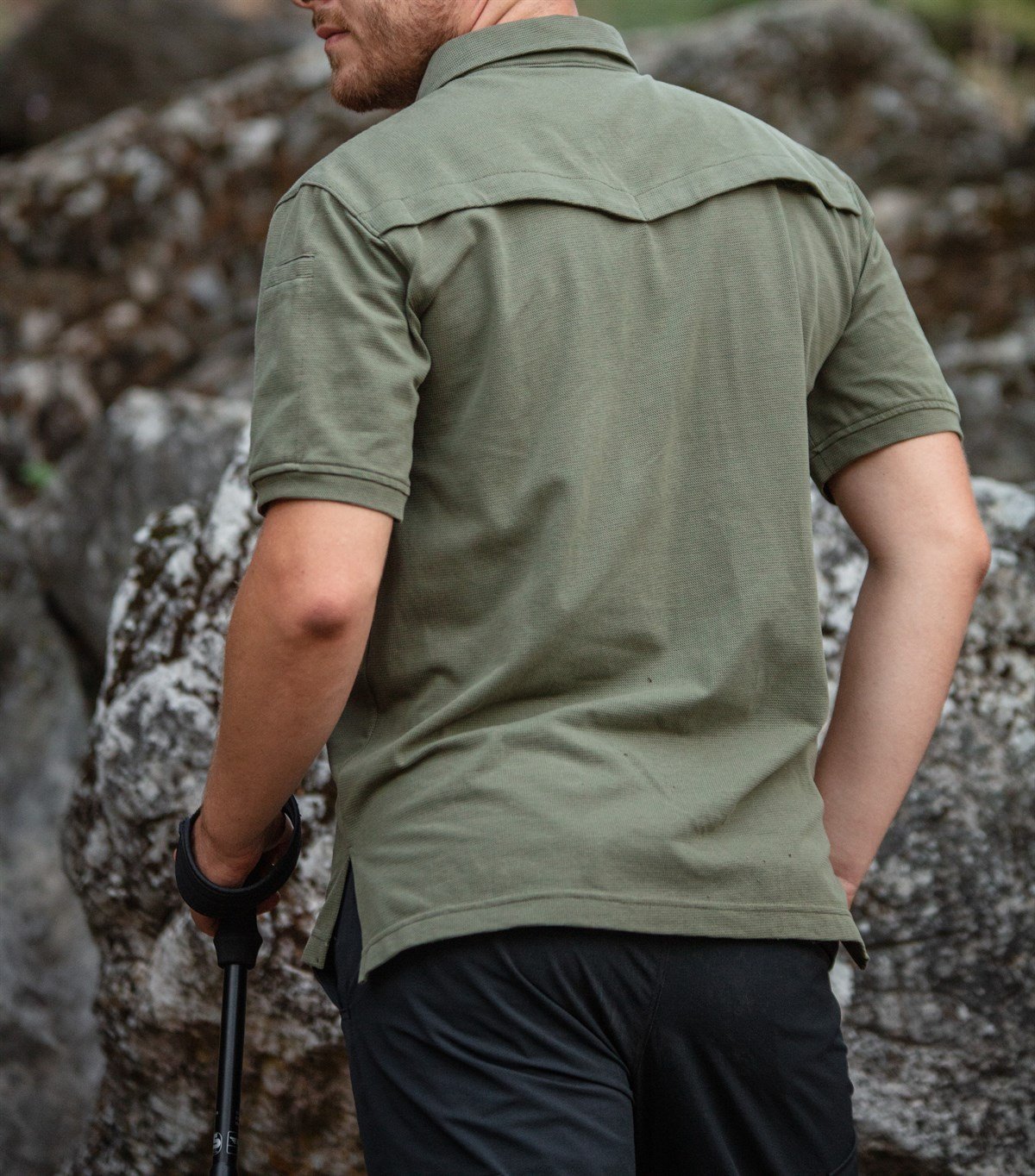 Polo Yaka Sırtı ve Koltuk Altı Fileli Haki T-Shirt