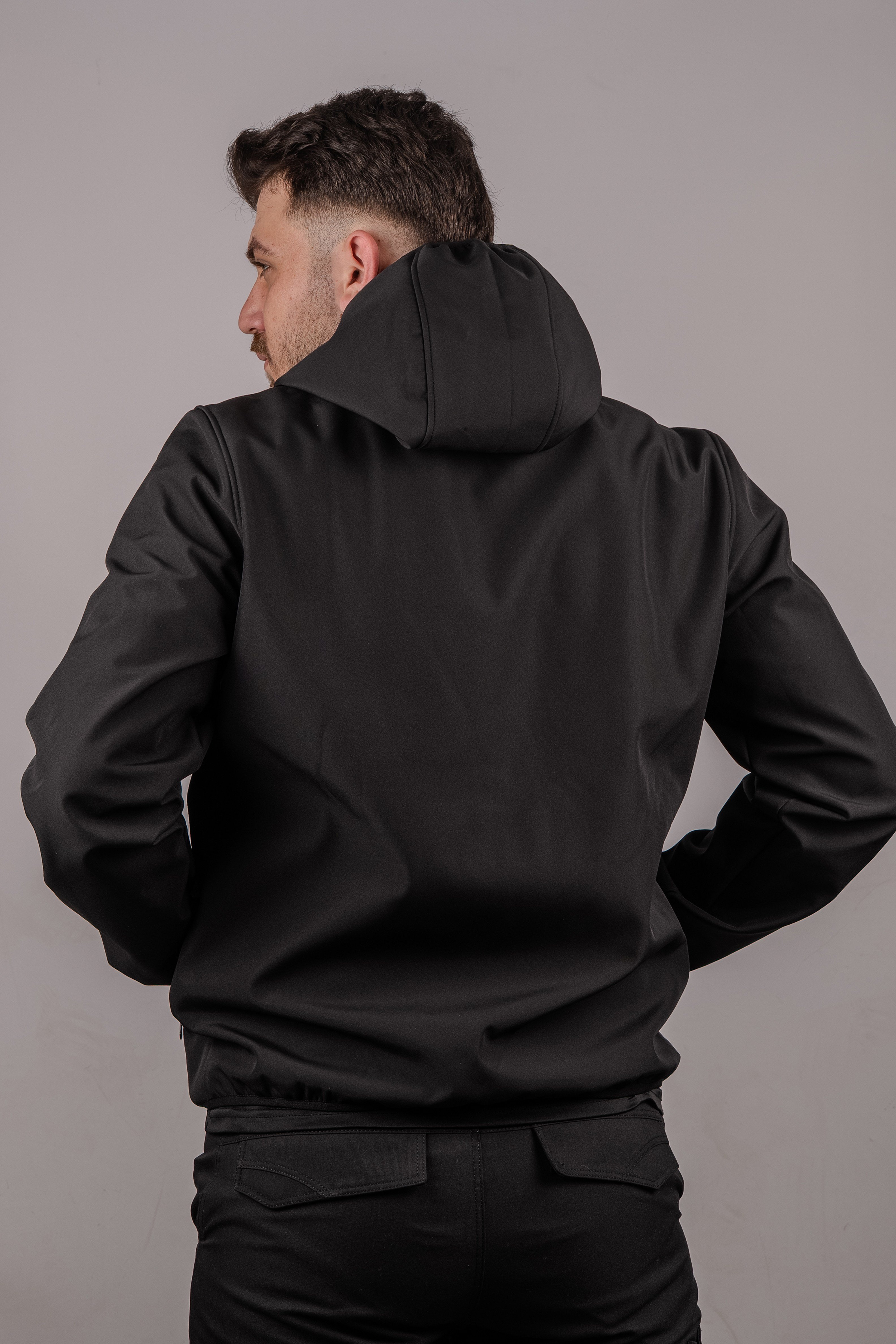 Huğlu Outdoor Siyah Kapüşonlu Softshell Mont