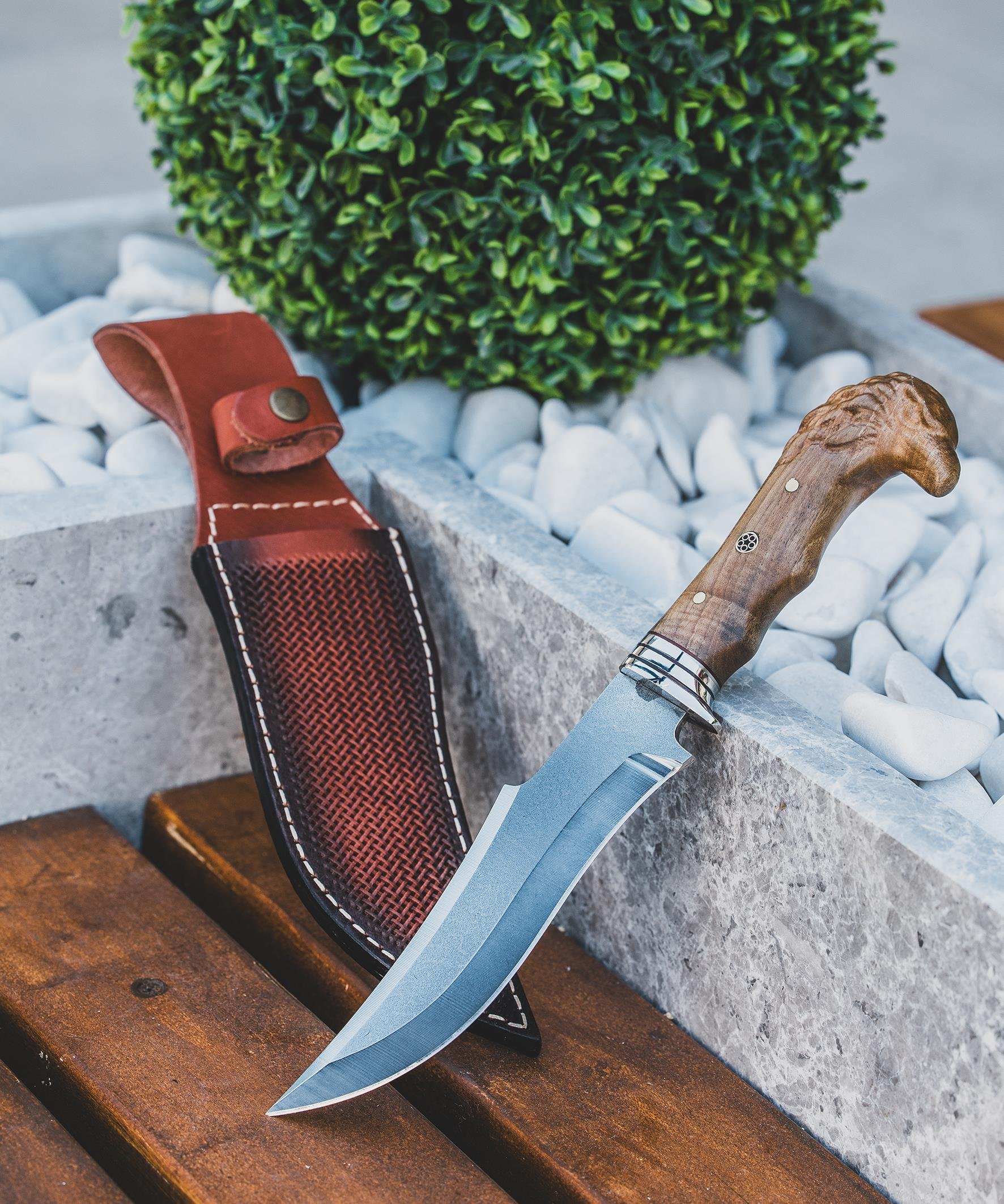 hugluoutdoorKartal Başlıklı Ergonomik Kabzalı Özel Yapım Bıçak