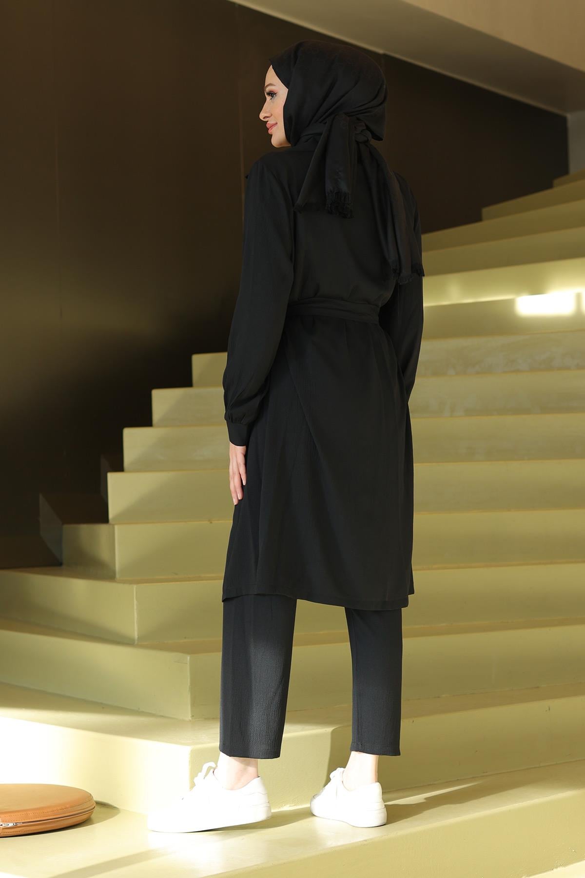 Ay Parça Detaylı Takım Siyah