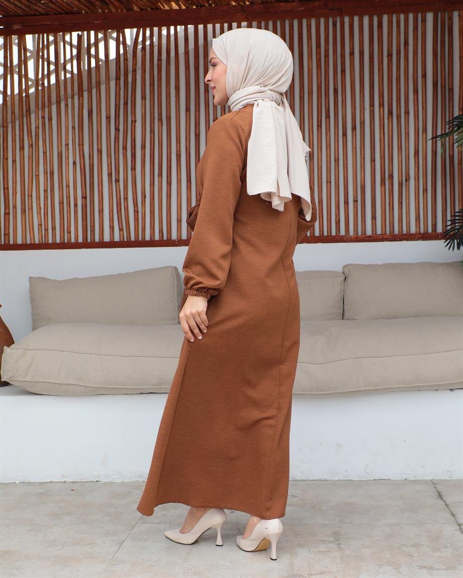 Bel Bağlama Detaylı Tesettür Kahverengi Elbise