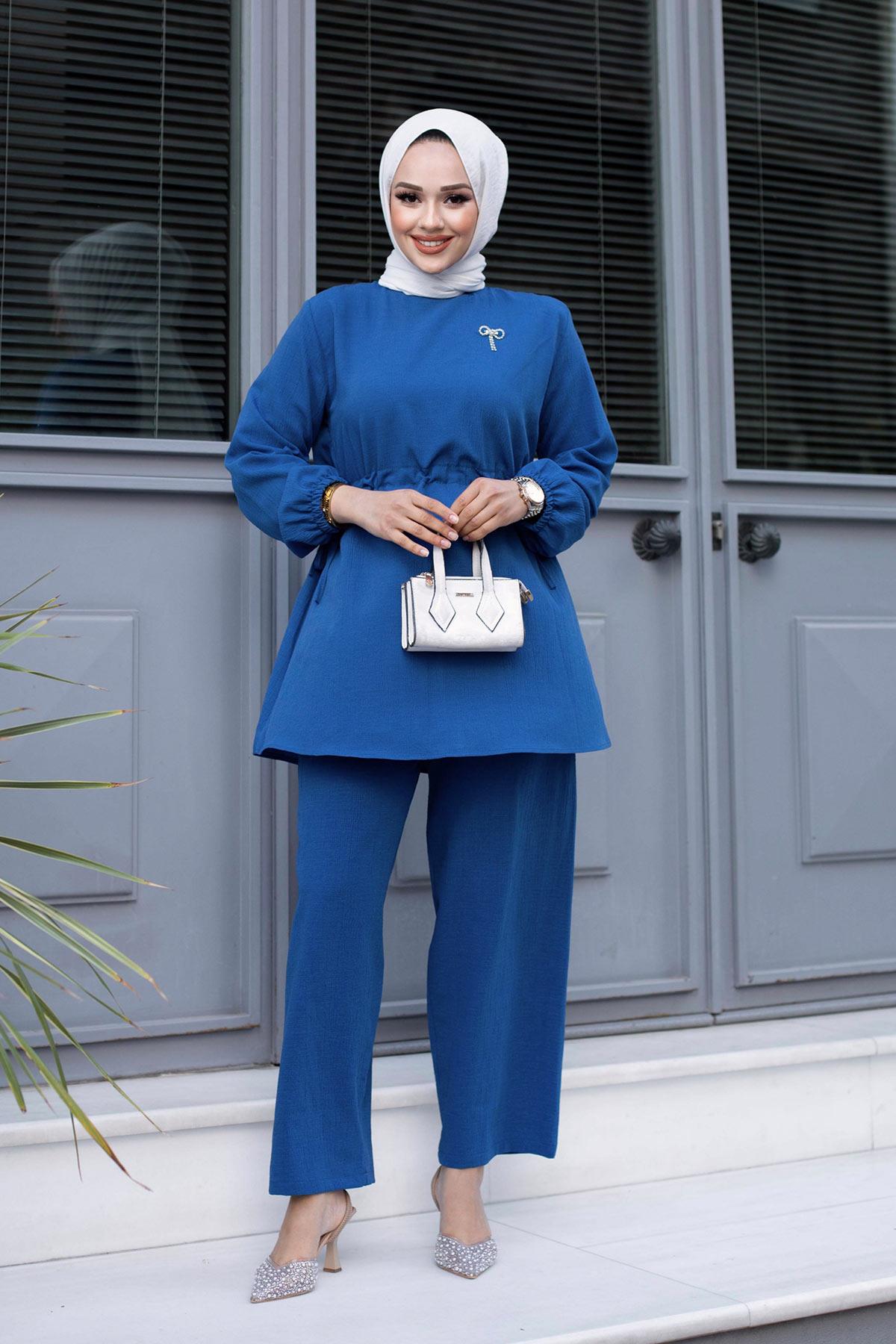 Bronş Detaylı Tesettür İndigo Takım 