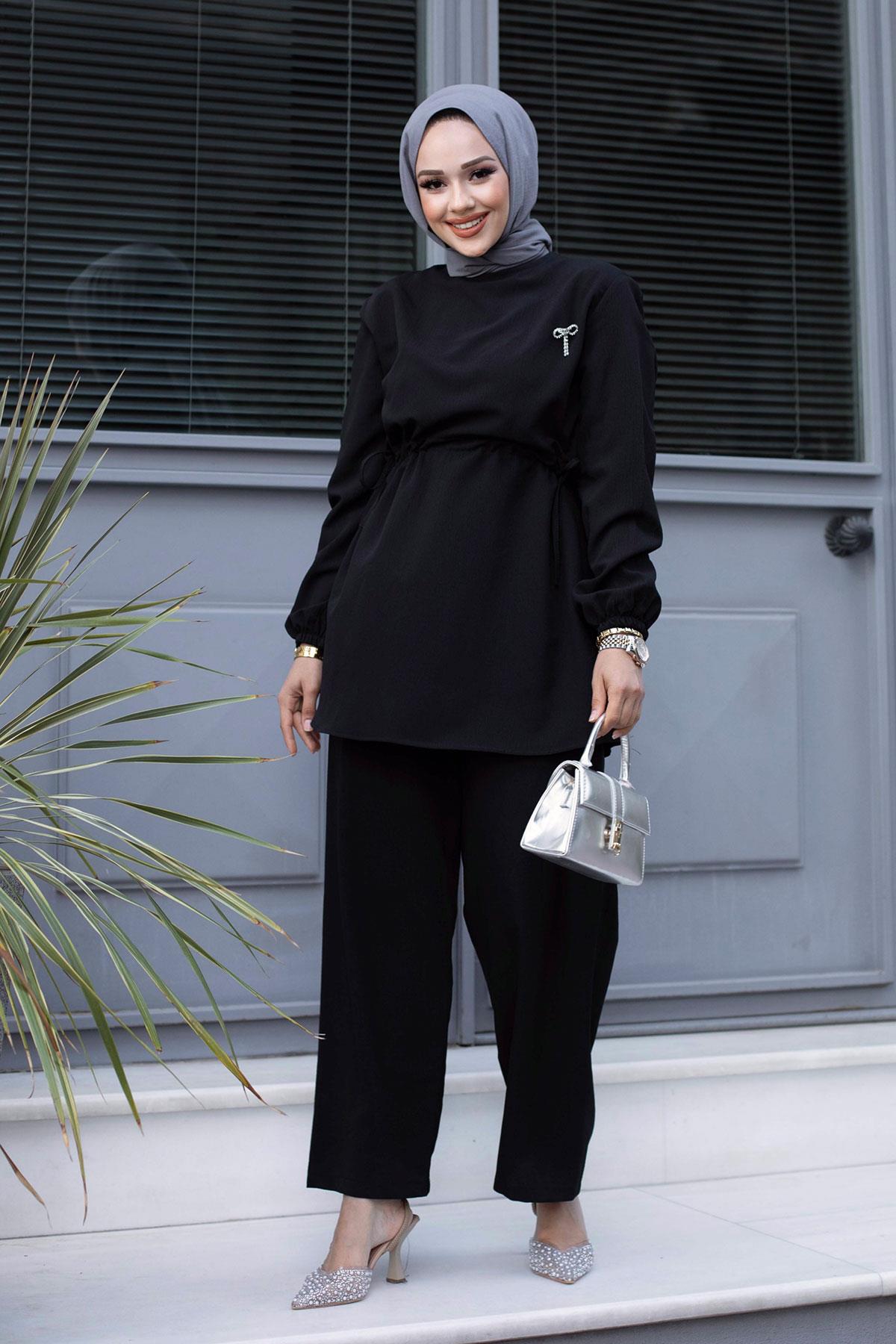 Bronş Detaylı Tesettür Siyah Takım 