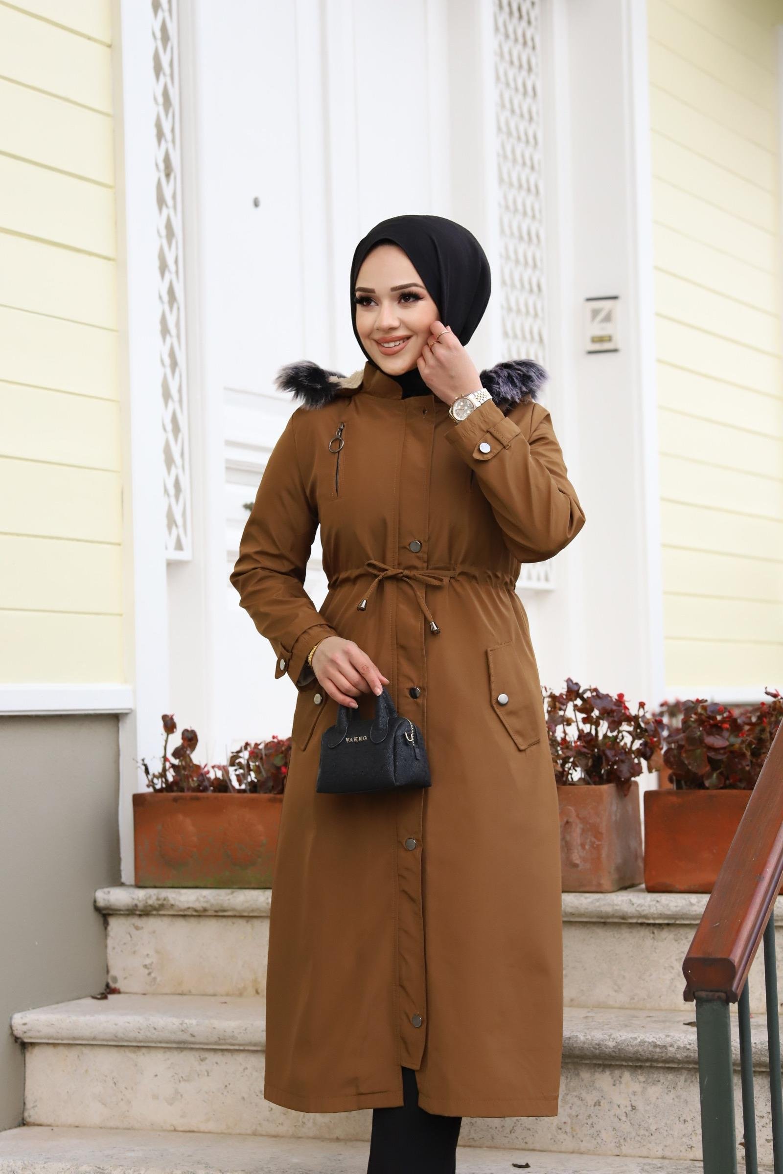 Çift Fermuar Detaylı Tesettür Camel Mont