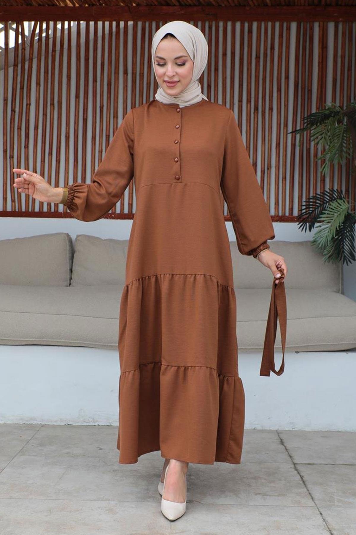Düğme Detaylı Tesettür Kahverengi Elbise