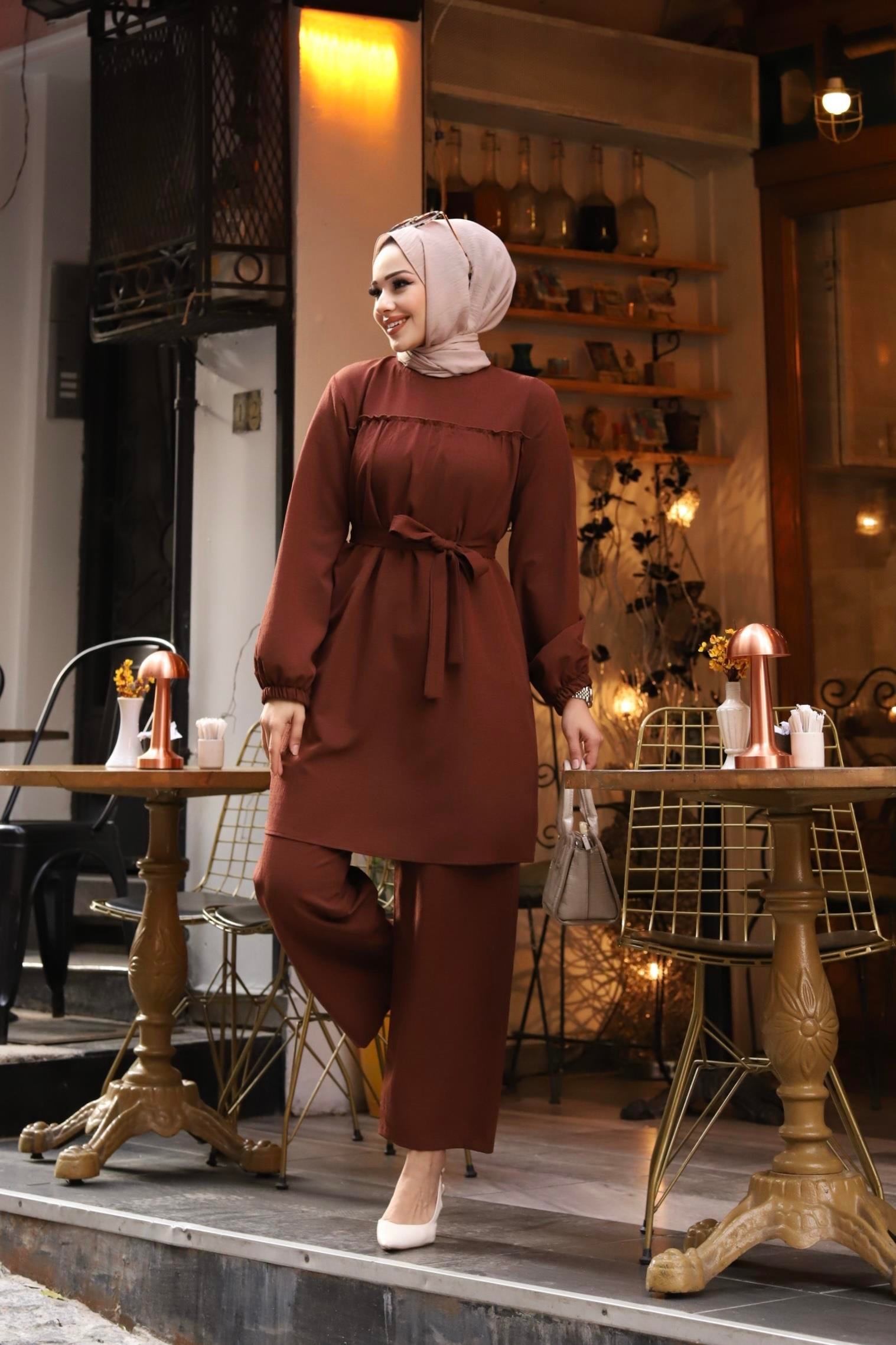 Fırfır Detaylı Tesettür Kahverengi Takım 