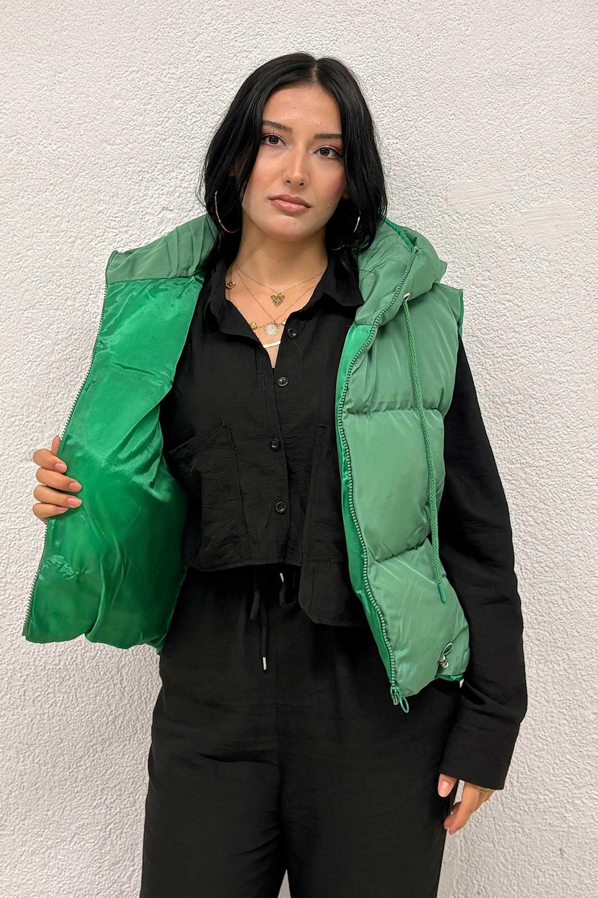 Kapşon Detaylı Şişme Yelek Yeşil