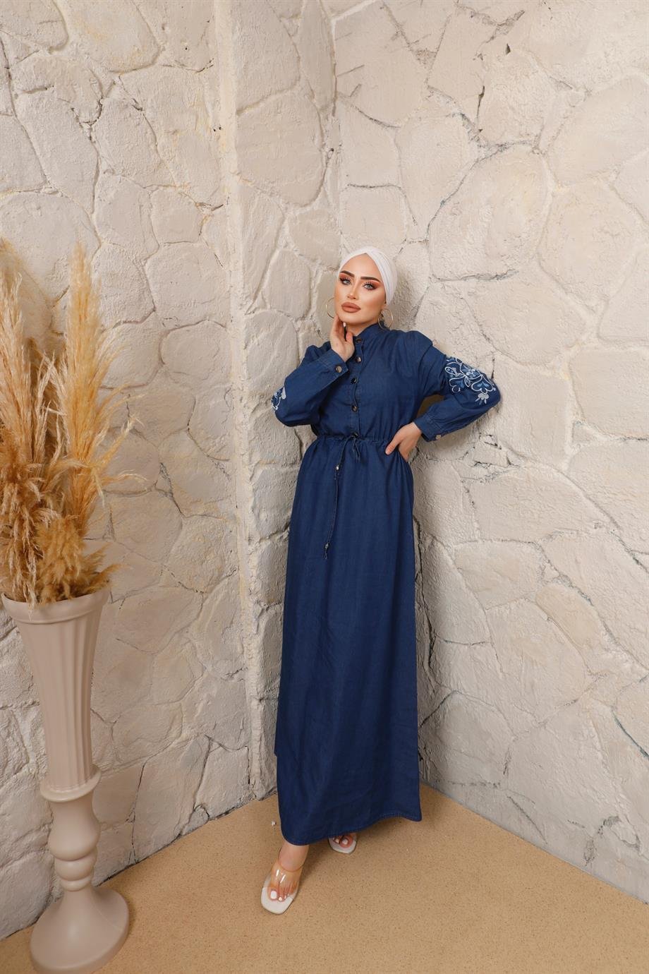 Kol Detaylı Tesettür Koyu Kot Elbise