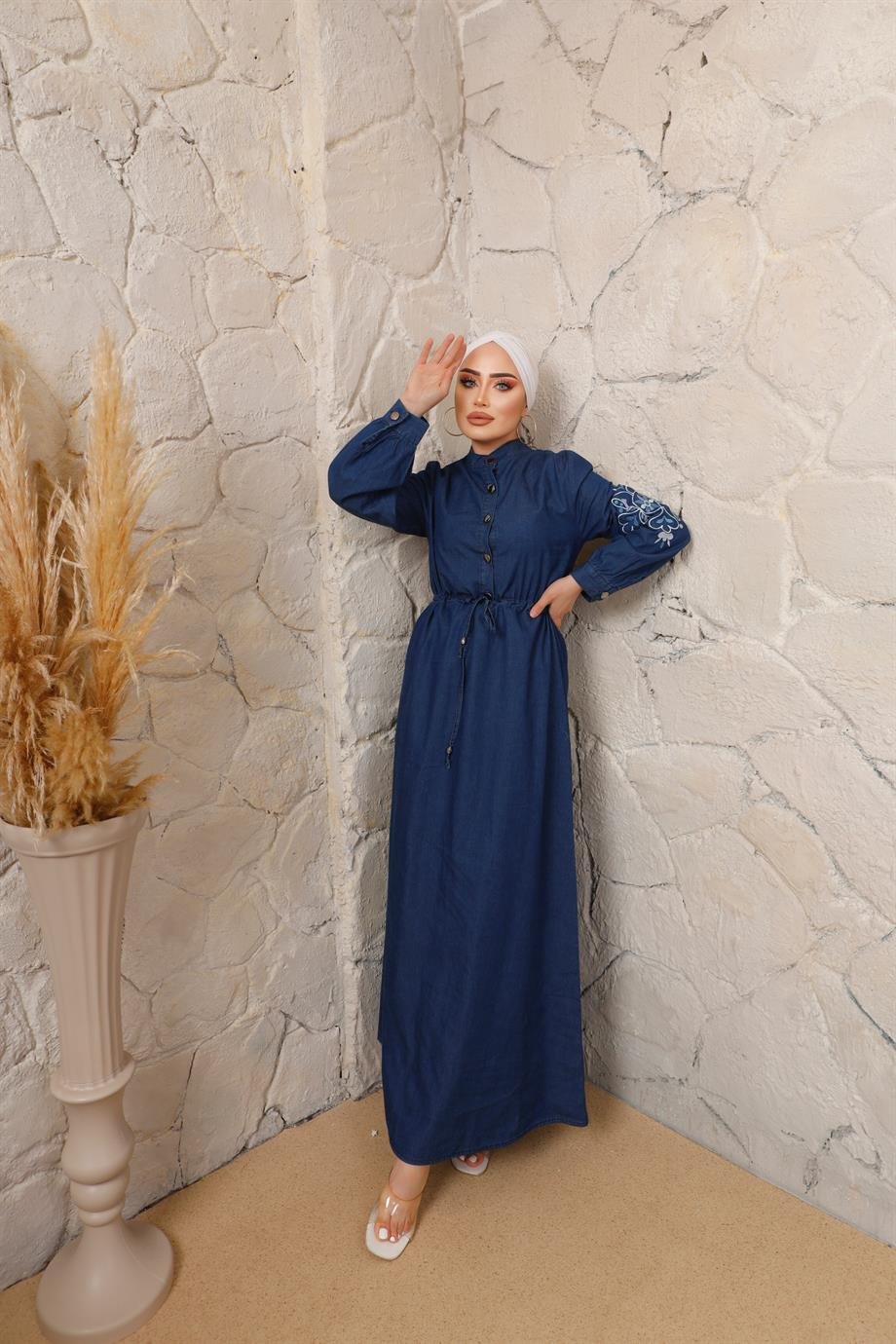 Kol Detaylı Tesettür Koyu Kot Elbise