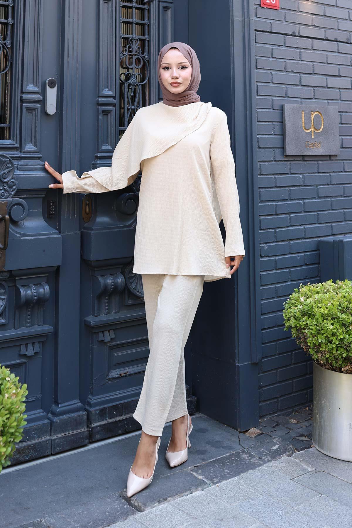 Pelerin Detaylı Takım Bej