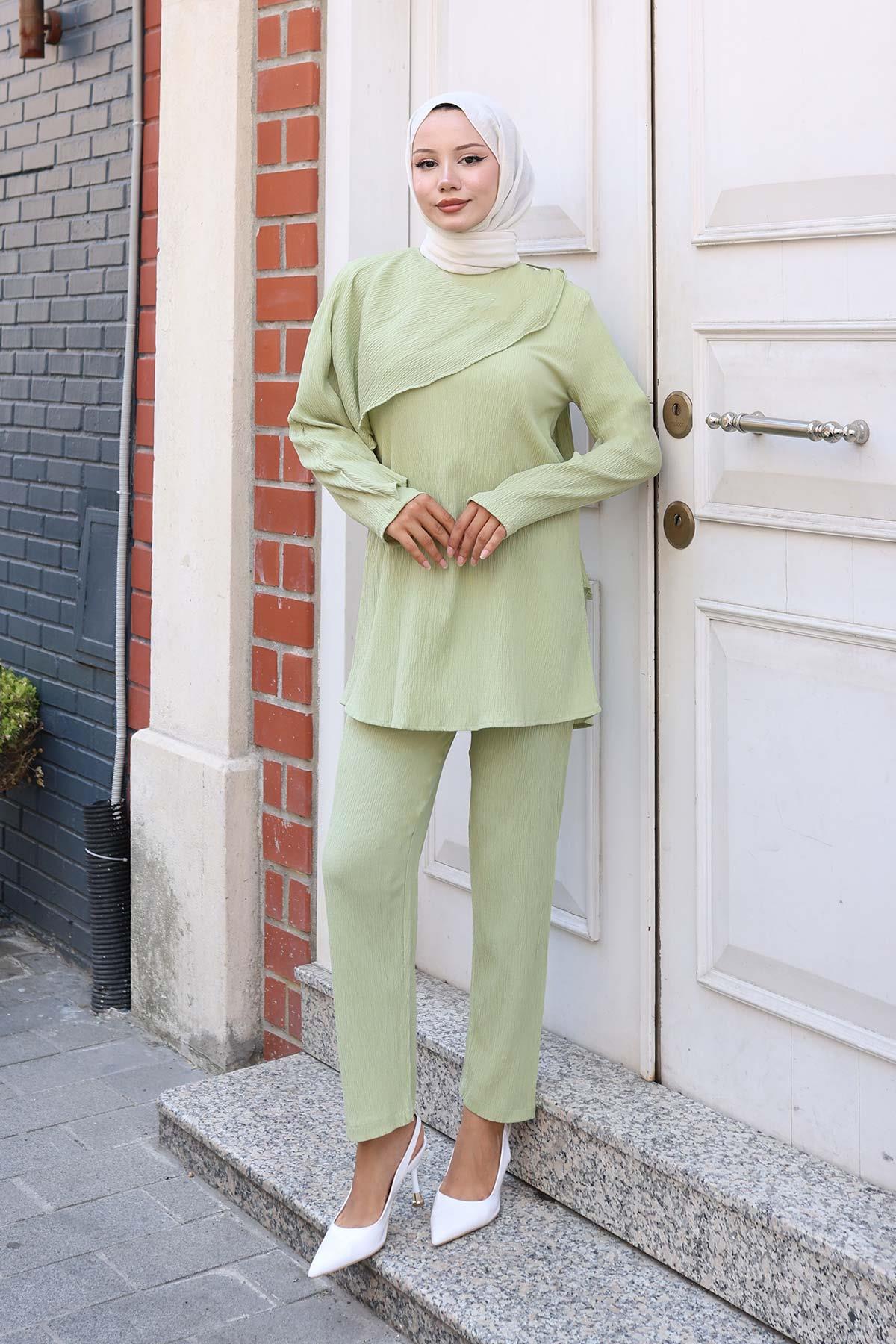 Pelerin Detaylı Takım Mint Yeşili