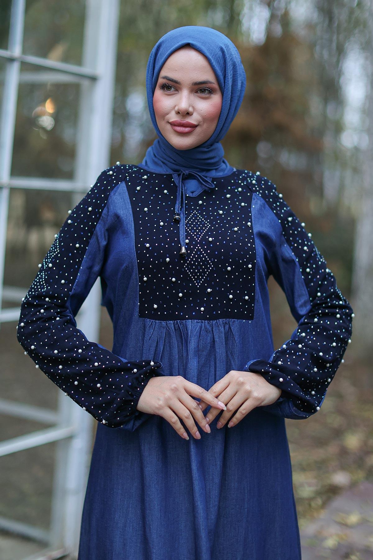 Taş Detaylı Koyu Kot Elbise 