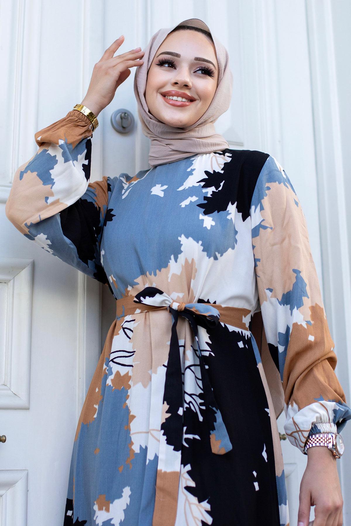 Yaprak Desenli Tesettür Siyah Elbise