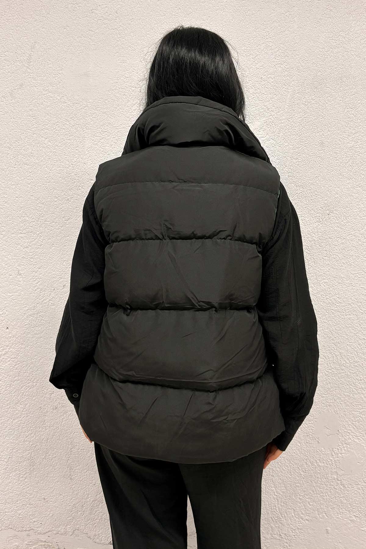 Yeşil Astarlı Siyah Şişme Yelek