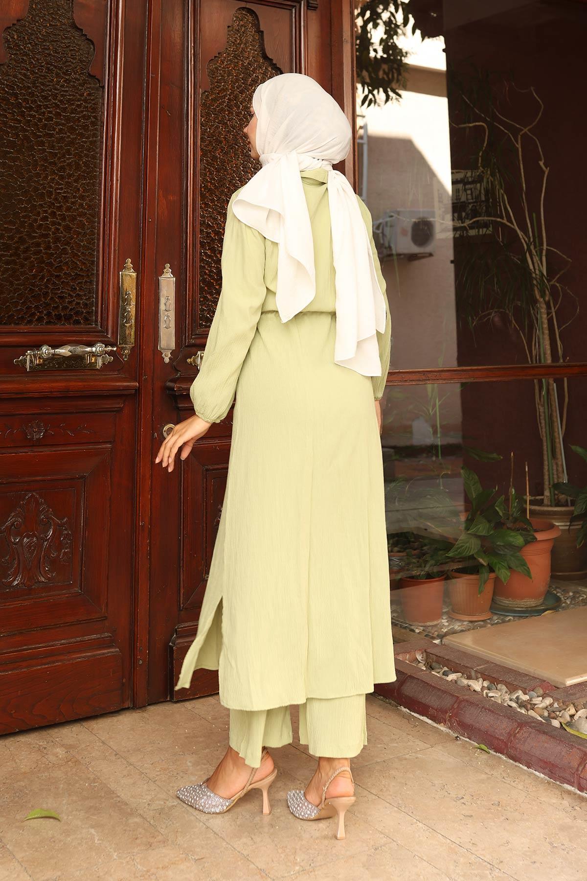 Yırtmaç Detaylı Uzun Takım Mint Yeşili