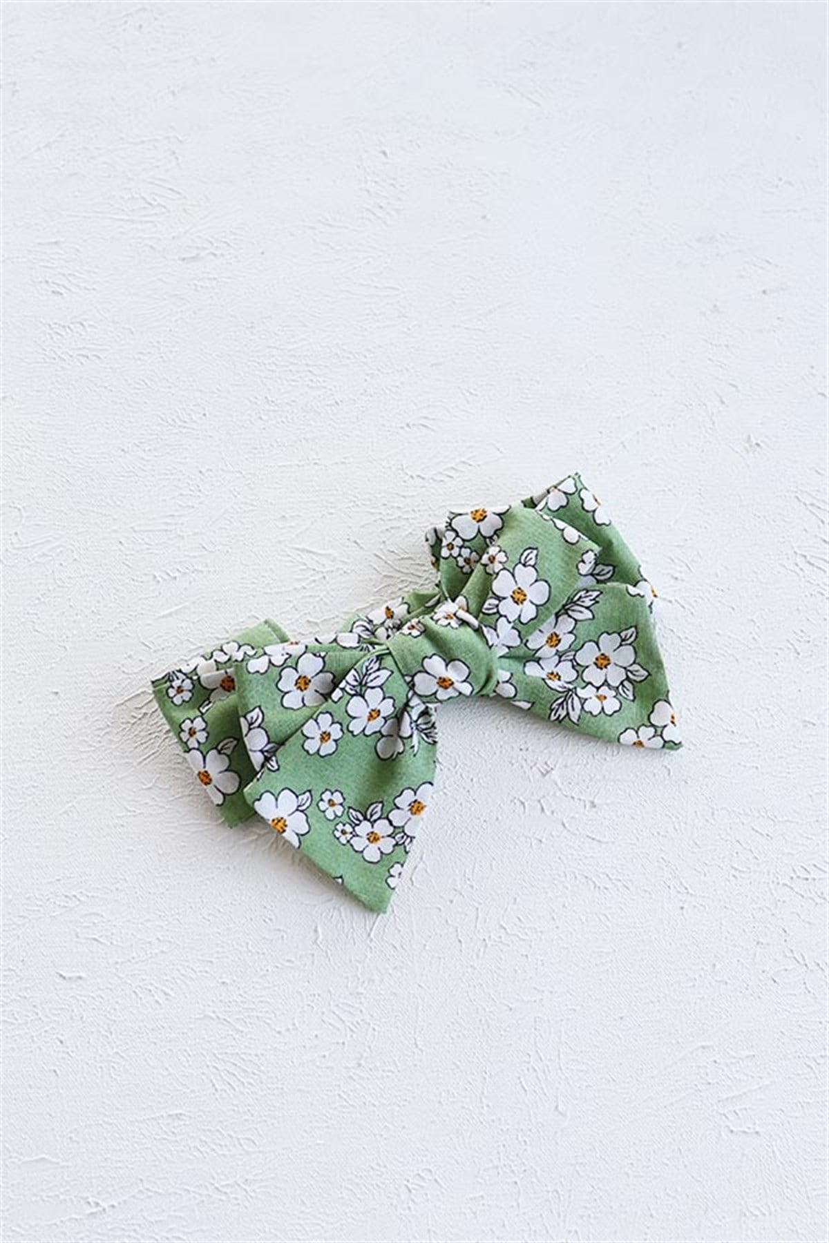 Açık Yeşil Renkli Papatya Motifli Bebek Fiyonk Bandana