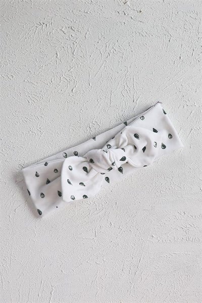 Beyaz Renkli Yeşil Damla Desenli Bebek Tavşan Kulak Bandana