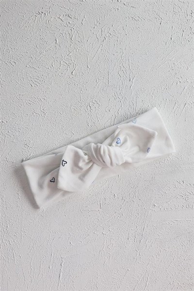 Ekru Renkli Kalp Desenli Bebek Tavşan Kulak Bandana