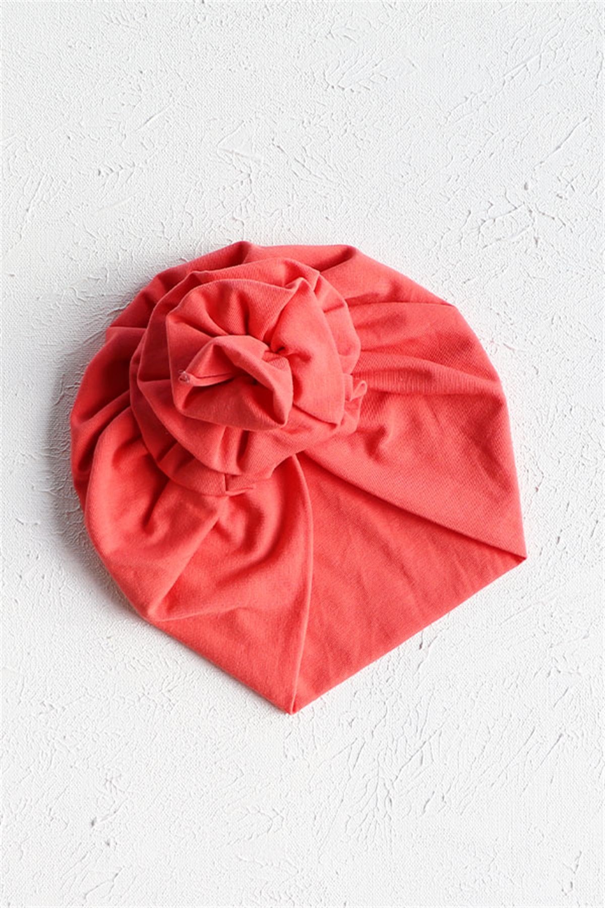 Mercan Renkli Çiçek Bone