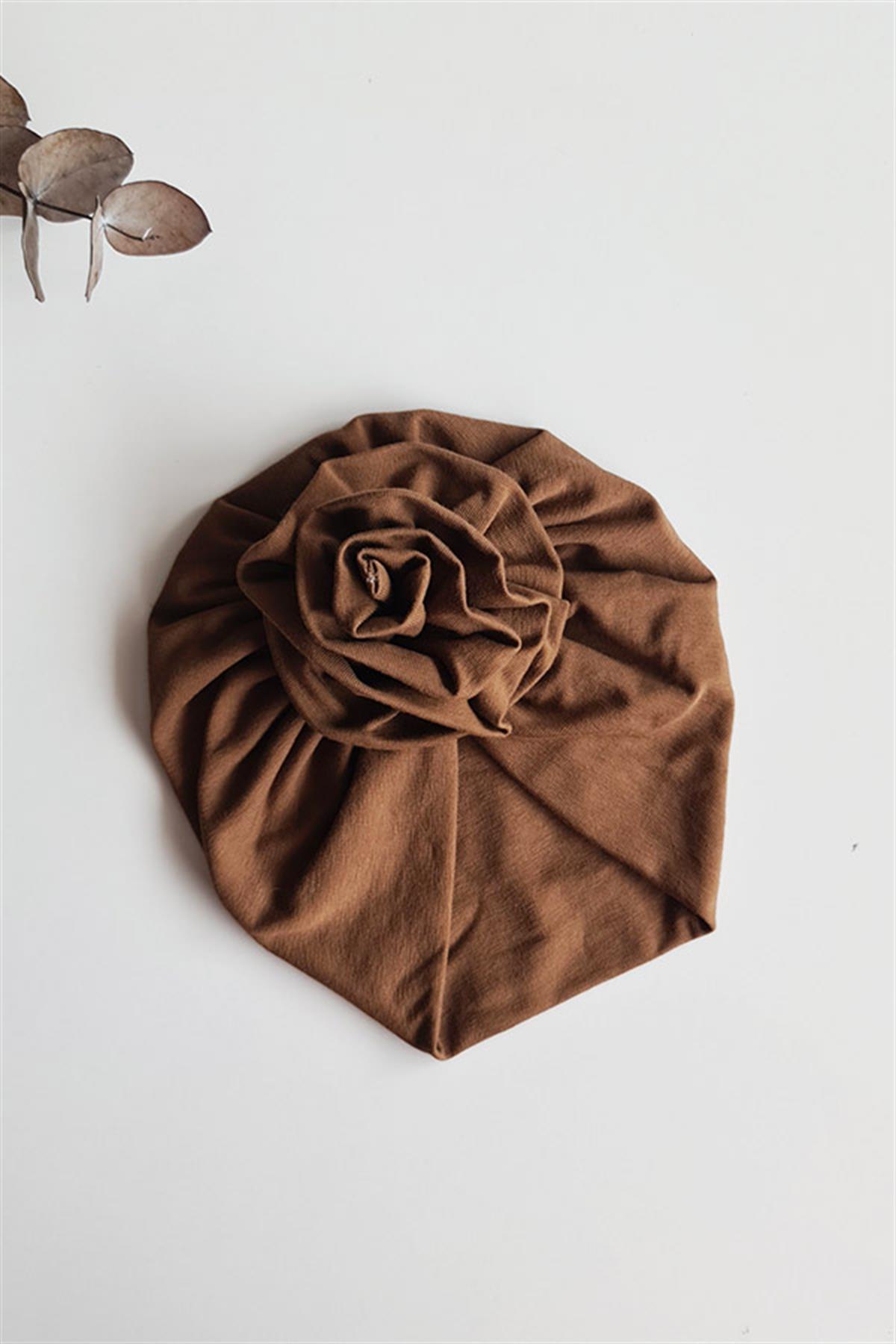 Tatlı Kahve Renkli Bebek Çiçek Bone