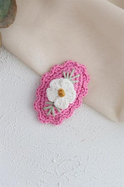 Yeni Pembe Renkli Papatya İşlemeli El Örgüsü Çıtçıt Toka