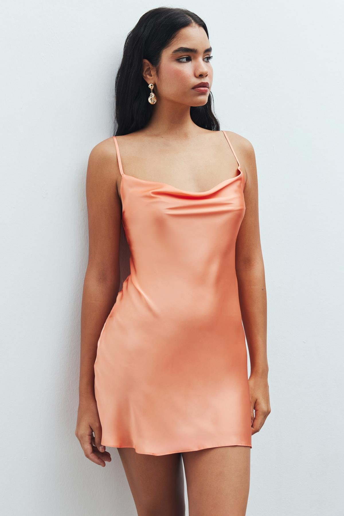 Êtincelle Satin Salmon Degaje Collar Strap Short Nightgown