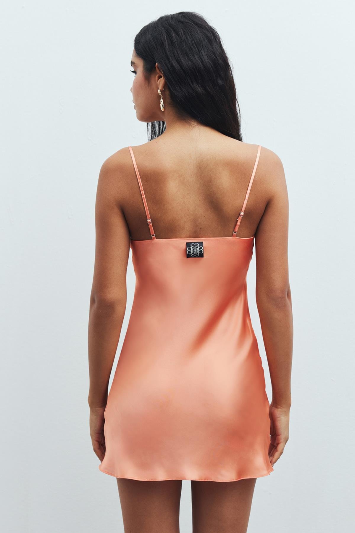 Êtincelle Satin Salmon Degaje Collar Strap Short Nightgown