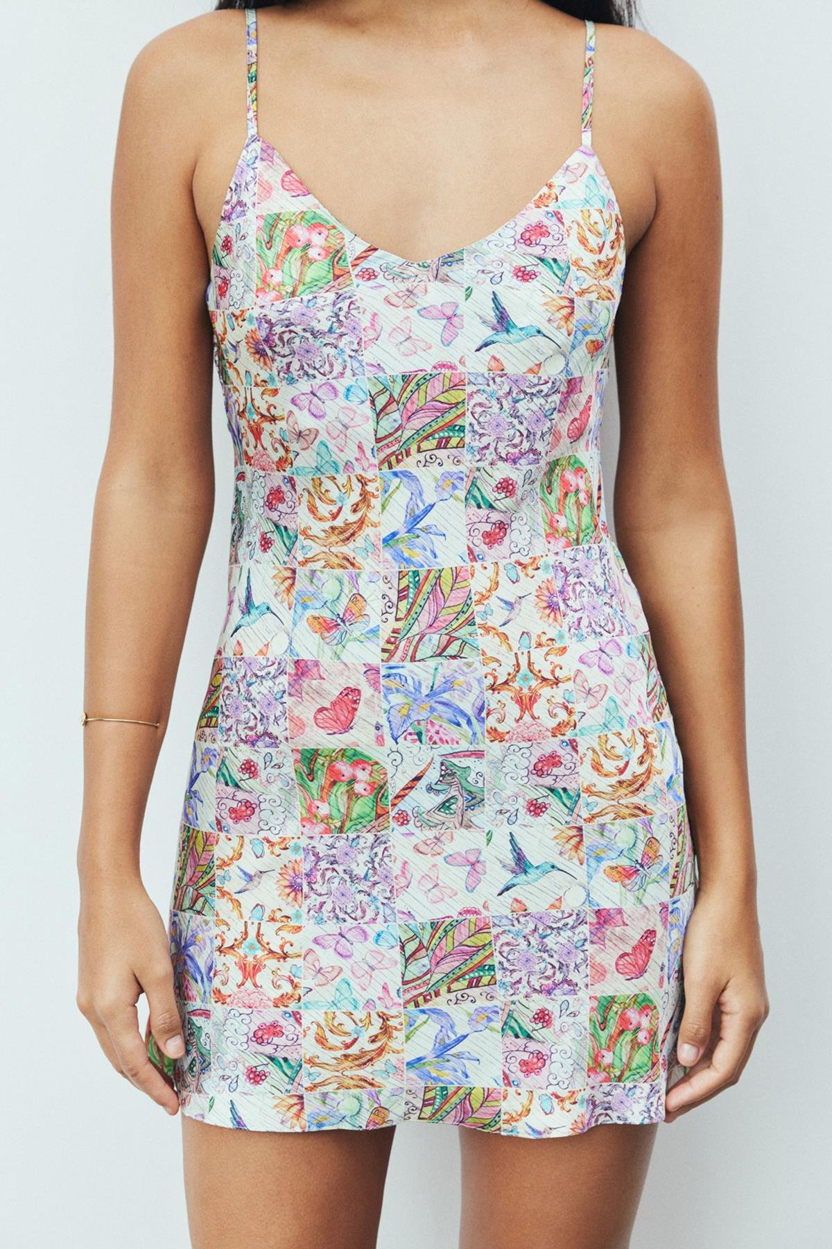 Cendre Petit Desenli V Yaka Askılı Kısa Saten Gecelik