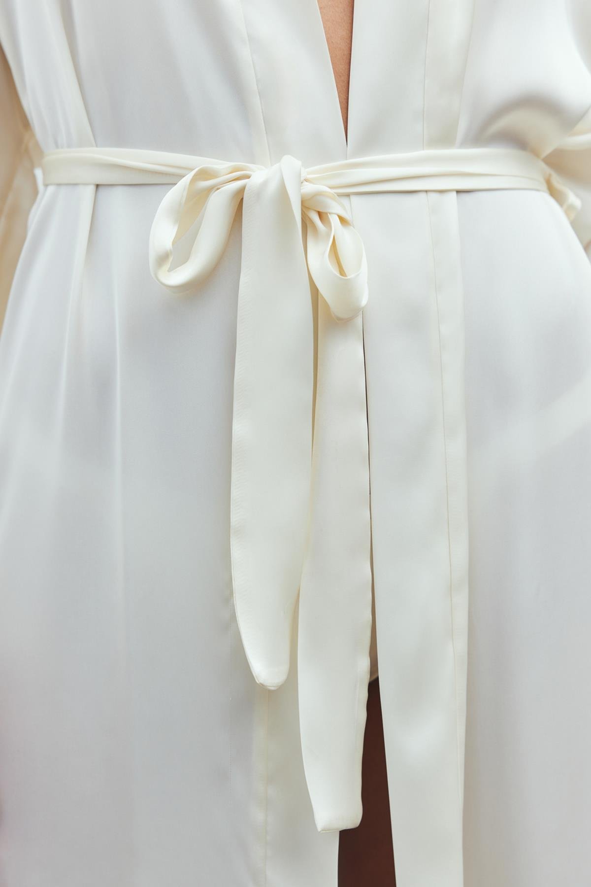 Frappant Ekru Uzun Saten Sabahlık / Kimono