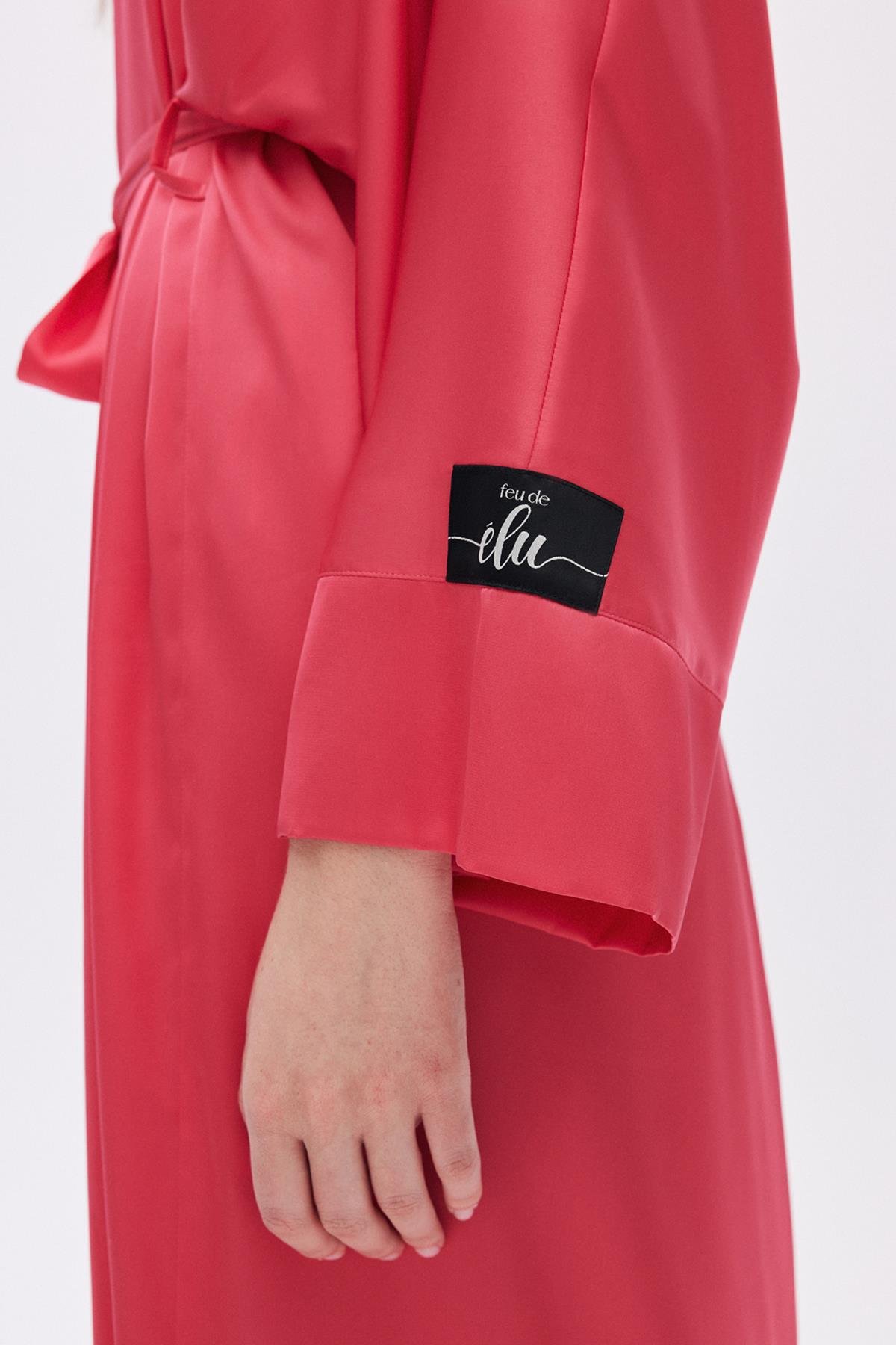 Frappant Elu Pembesi Uzun Saten Sabahlık / Kimono