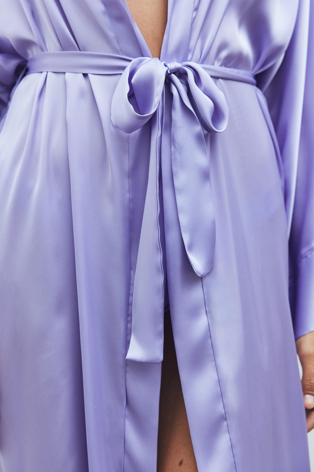 Frappant Lila Uzun Saten Sabahlık / Kimono