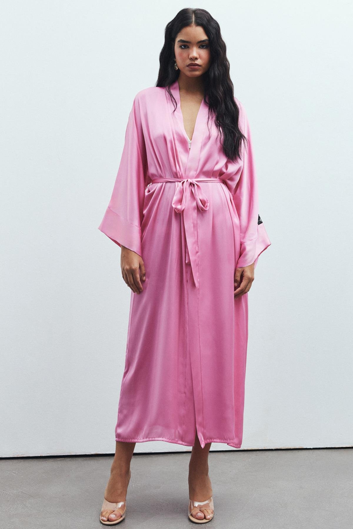 Frappant Şeker Pembesi Uzun Saten Sabahlık / Kimono