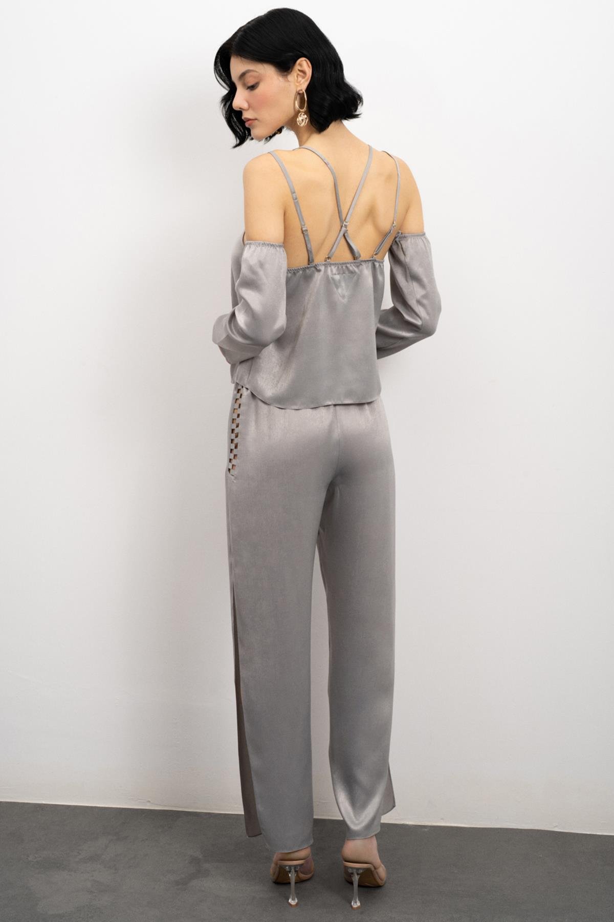 Lax Grogren Detaylı Gri Uzun Saten Pijama Takımı