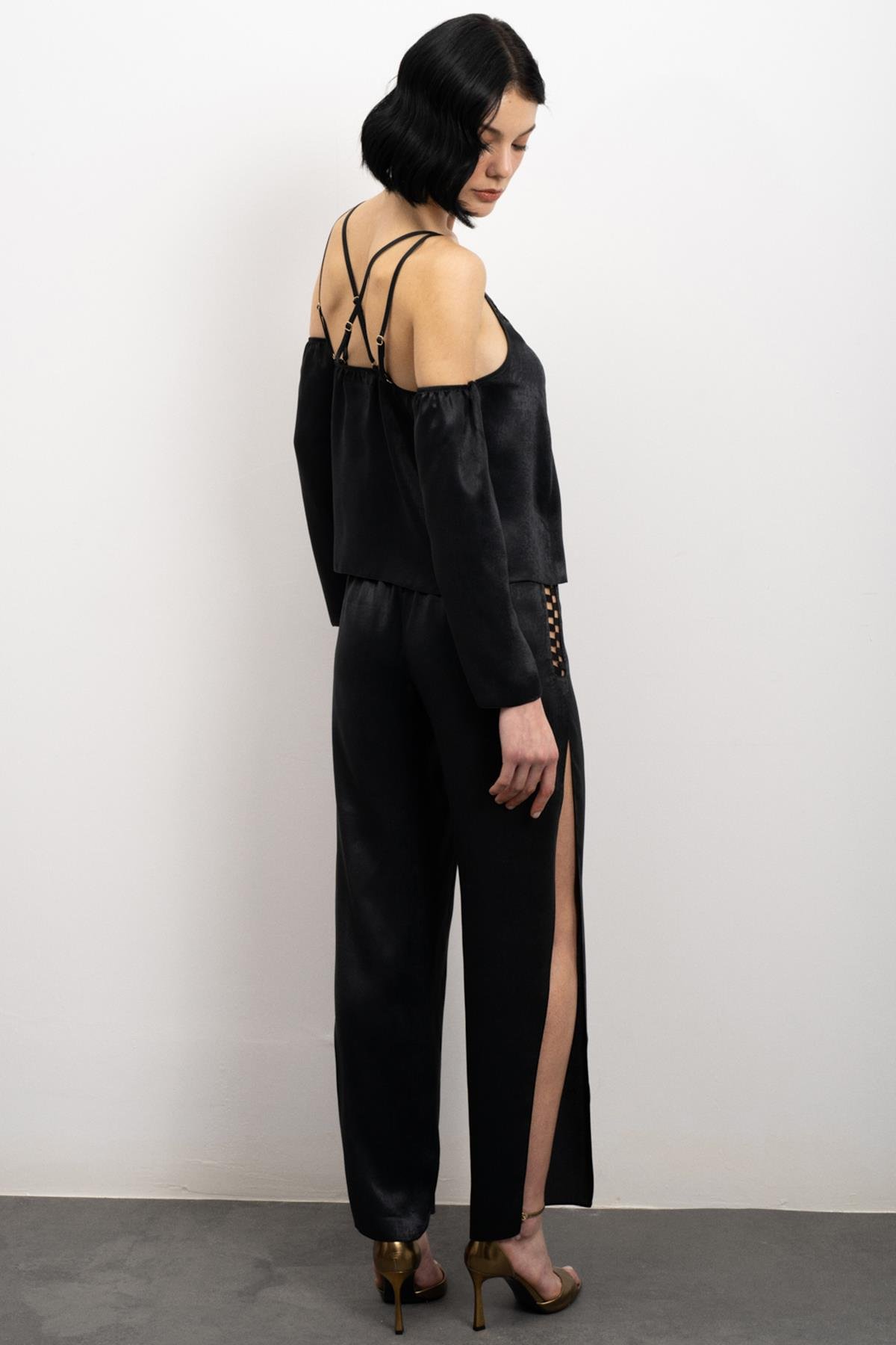 Lax Grogren Detaylı Siyah Uzun Saten Pijama Takımı