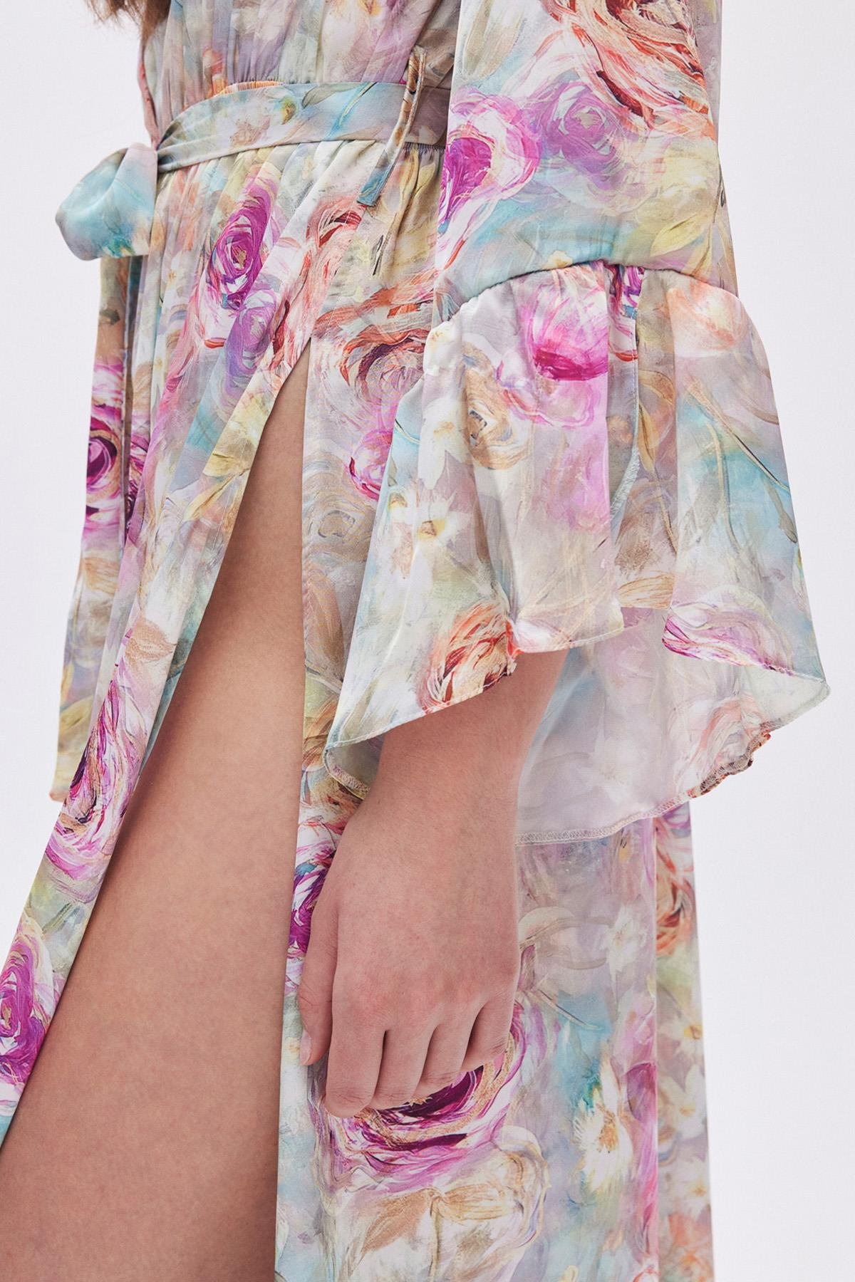 Marguerite Desenli Uzun Saten Sabahlık / Kimono