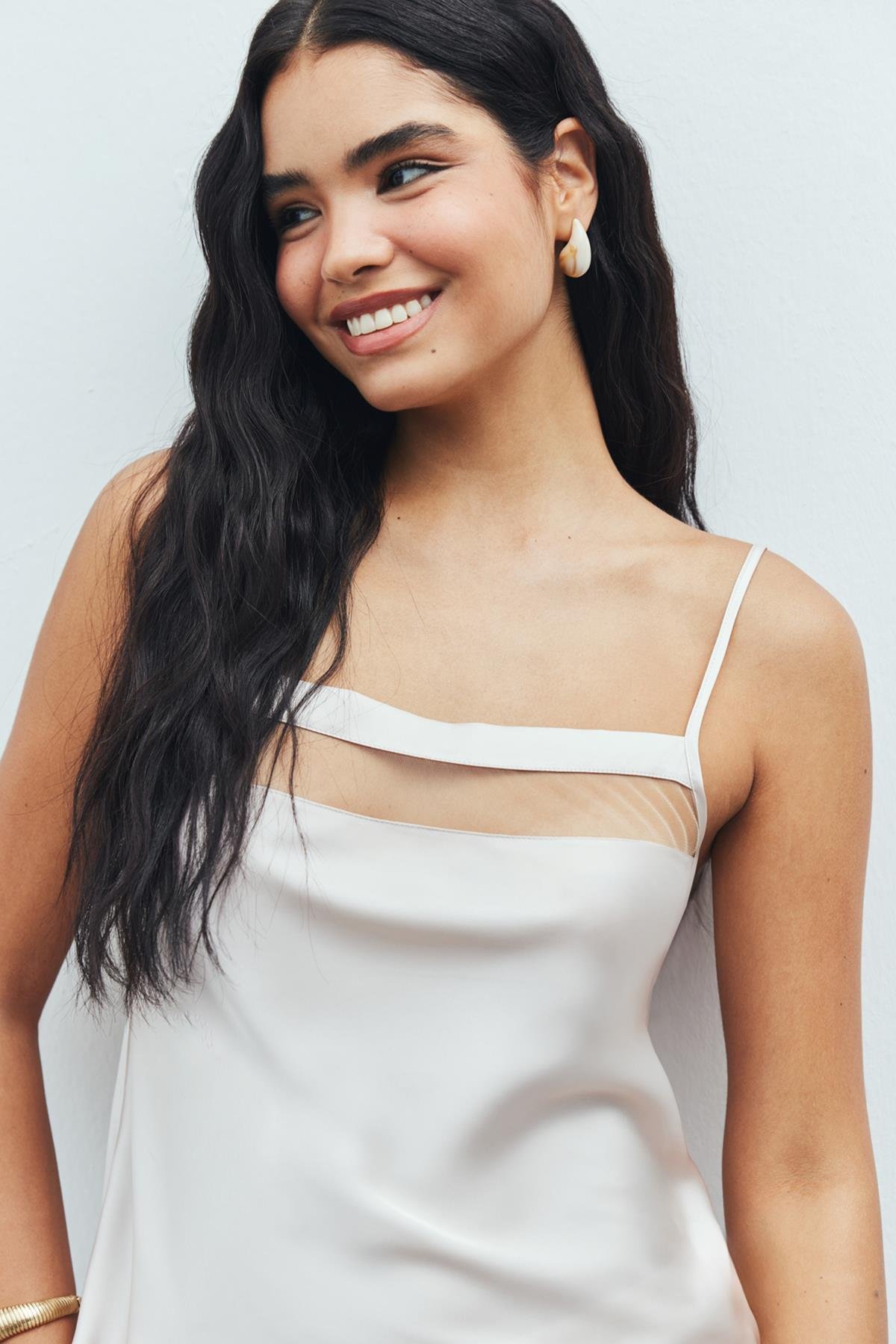 Nuit Tulle Detailed Satin Stone Color Strap Pajama Set