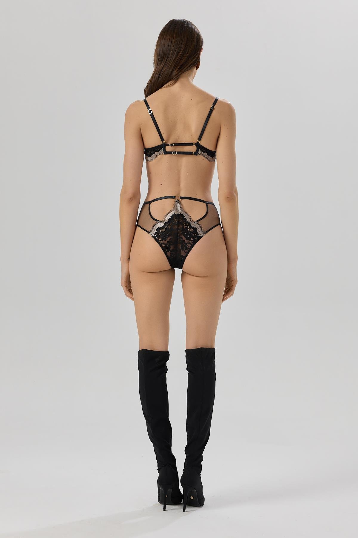 Sensure Siyah Dantelli Tül Detaylı Bodysuit