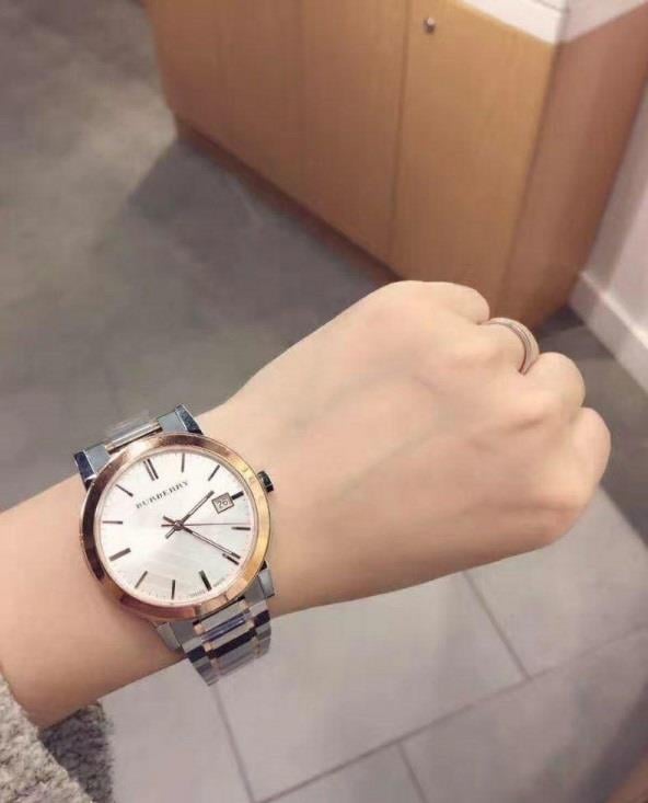 Burberry BU9006 Unisex Kol Saati