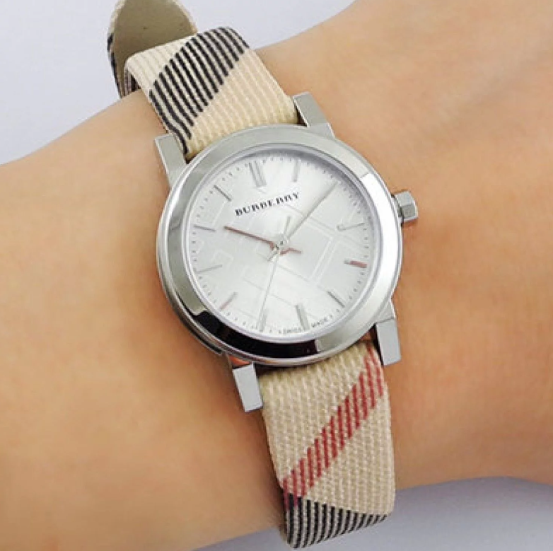 Burberry BU9212 Kadın Kol Saati