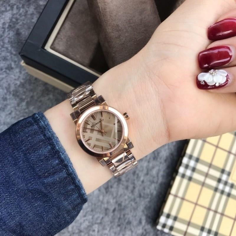 Burberry BU9235 Kadın Kol Saati