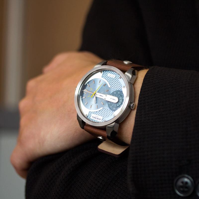 Diesel DZ7321 Erkek Kol Saati