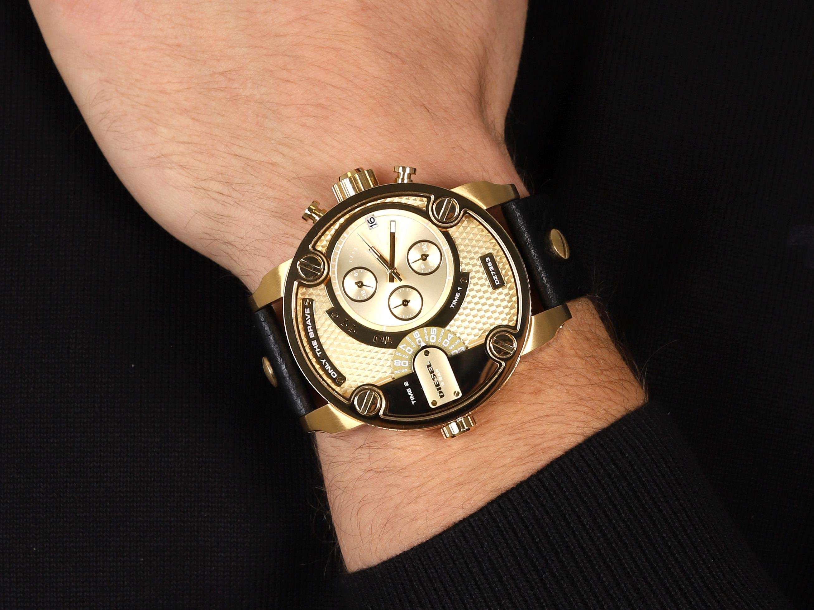 Diesel DZ7363 Erkek Kol Saati