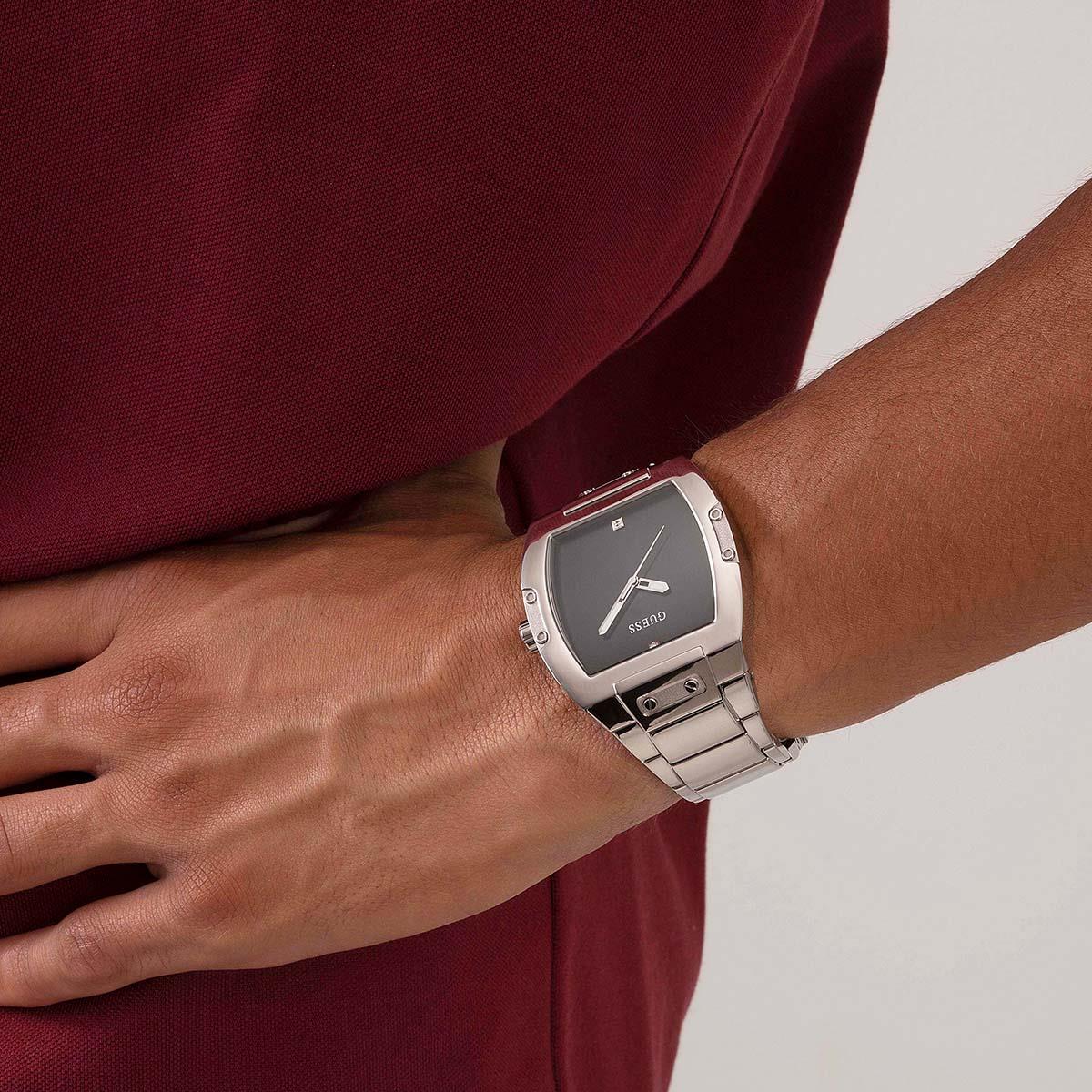 Guess GUGW0387G1 Erkek Kol Saati