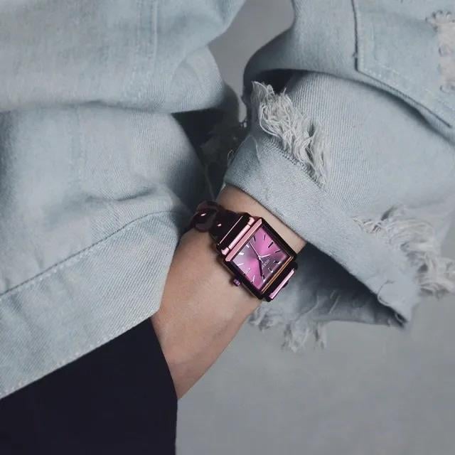 Guess GUW1029L4 Kadın Kol Saati