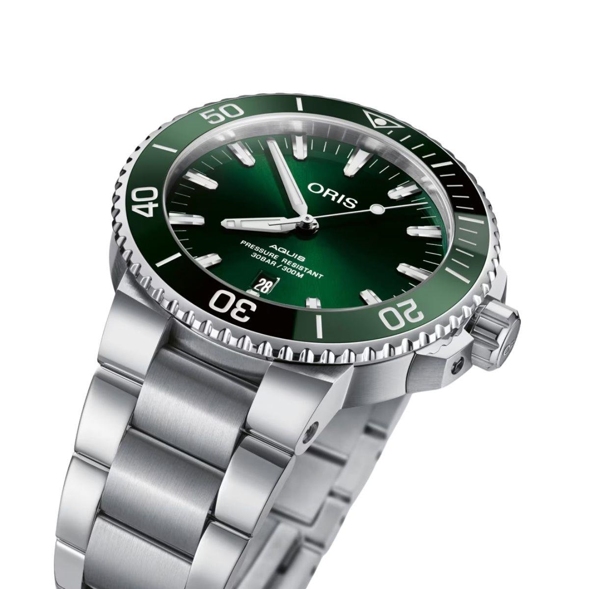 Oris Aquis Date 01 733 7730 4157-07 8 24 05PEB Erkek Kol Saati