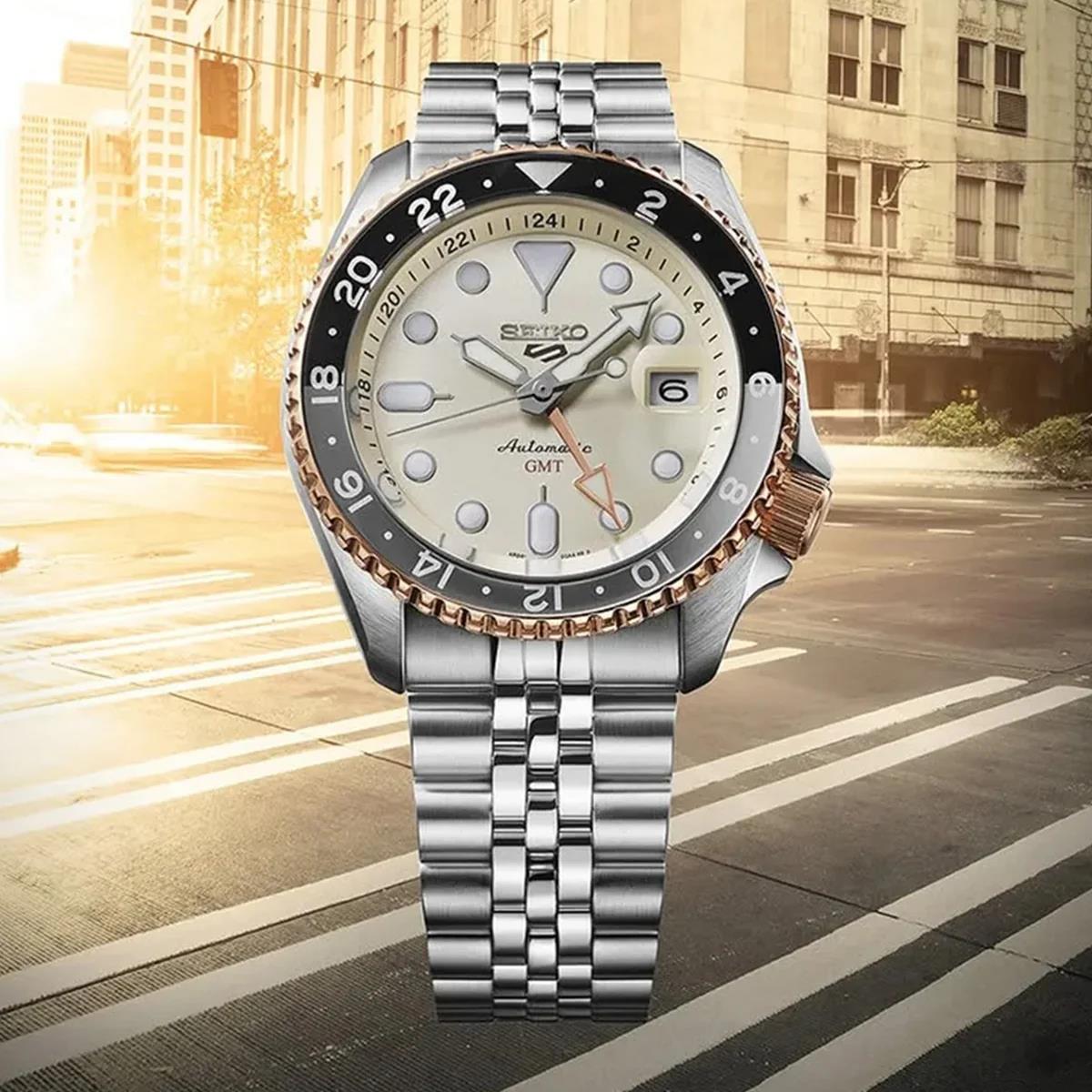 Seiko 5 Sports Otomatik GMT SSK046K Erkek Kol Saati SSK046K1